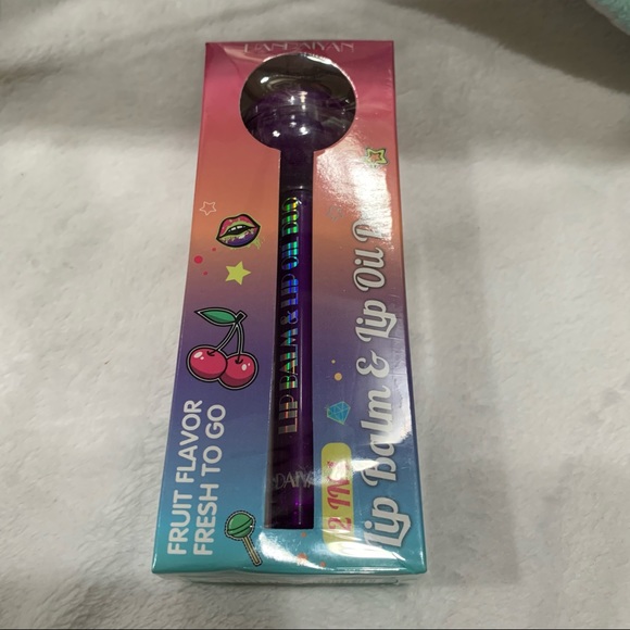 Purple 2 in 1 Lollipop Lip Balm and Lip Gloss Oil Temperature Color Changing NIB - Picture 2 of 11